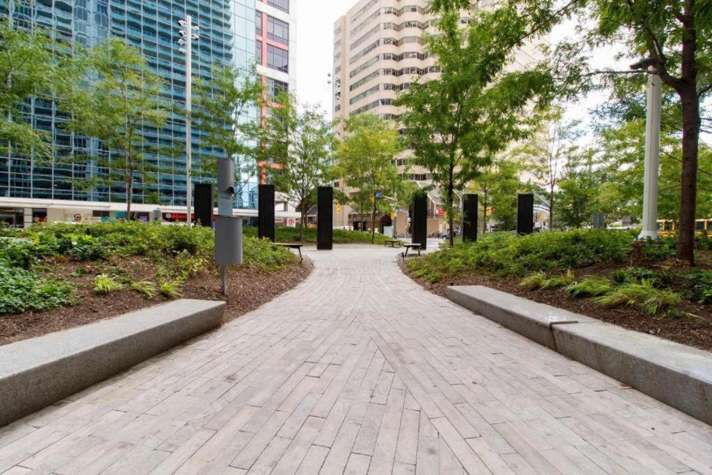 Union Square City Centre Toronto Exteriör bild
